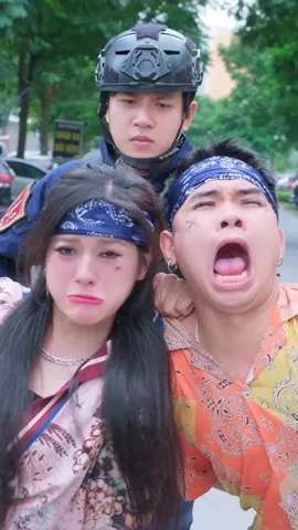 Official Linh Chi thumbnail for “They Tried To Fool The Wrong Girl!”